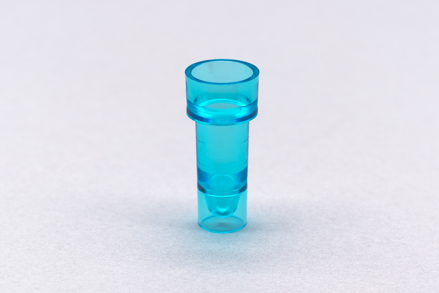日立用サンプルカップ　自動分析用　プラスチック　分注用　C00114