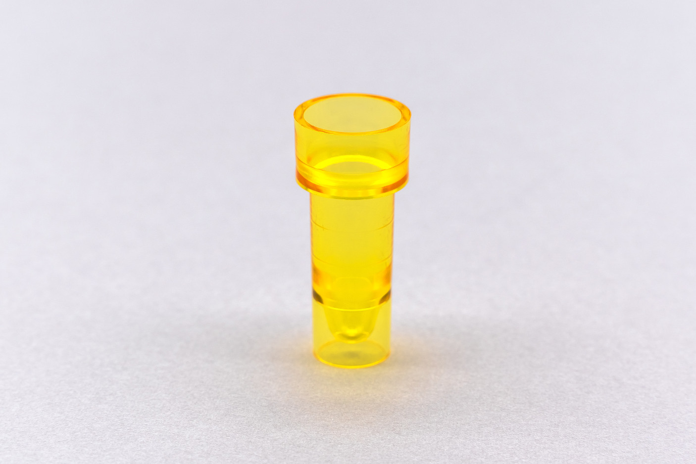 日立用サンプルカップ　自動分析用　プラスチック　分注用　C00111