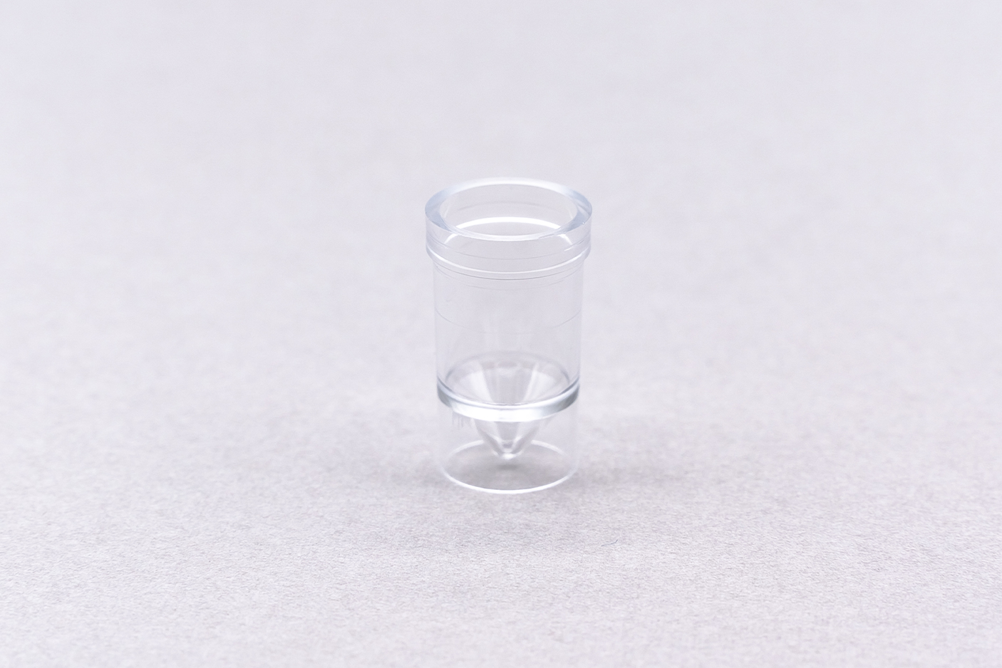 サンプルカップ　自動分析用　プラスチック　分注用　微量用